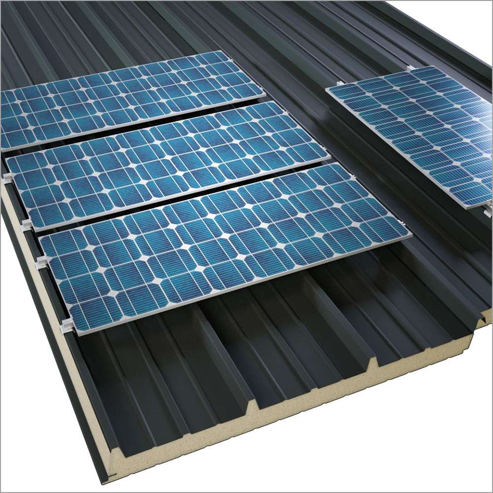 Sandwichplatten Dach mit Photovoltaik - Anlagen