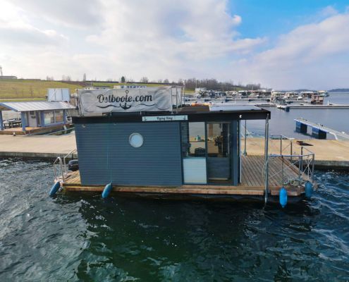 Hausboot mit Sandwichplatten